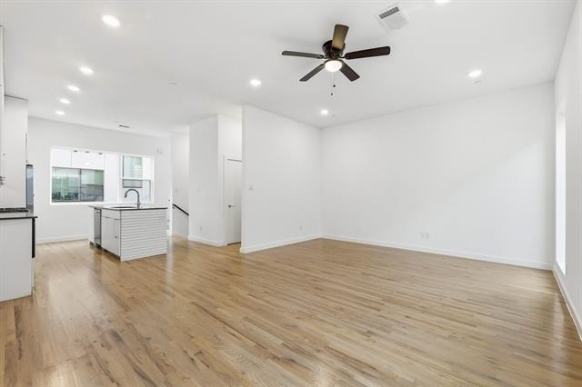 427 W 10th Street - Photo 11