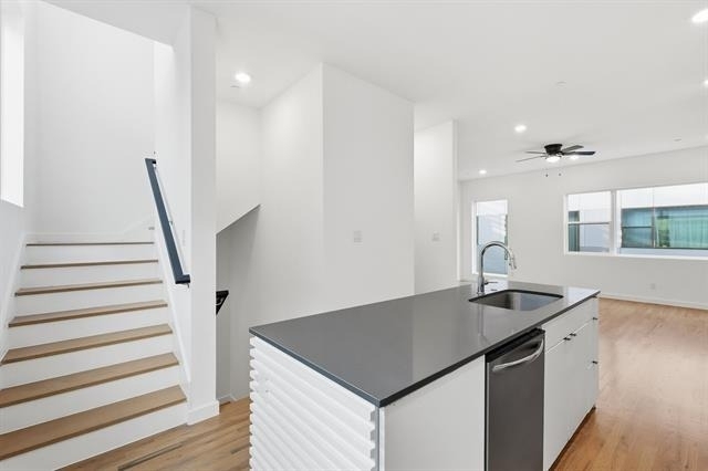 427 W 10th Street - Photo 13