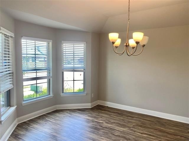2258 Templin Avenue - Photo 2