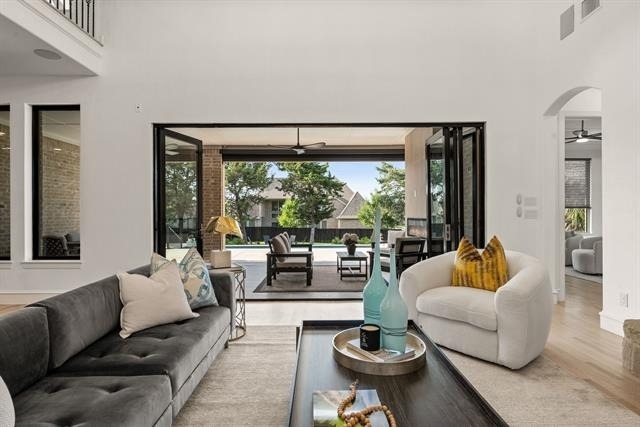320 W Highland Street - Photo 13