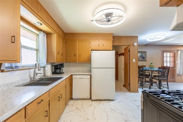 2609 Madison Avenue - Photo 5