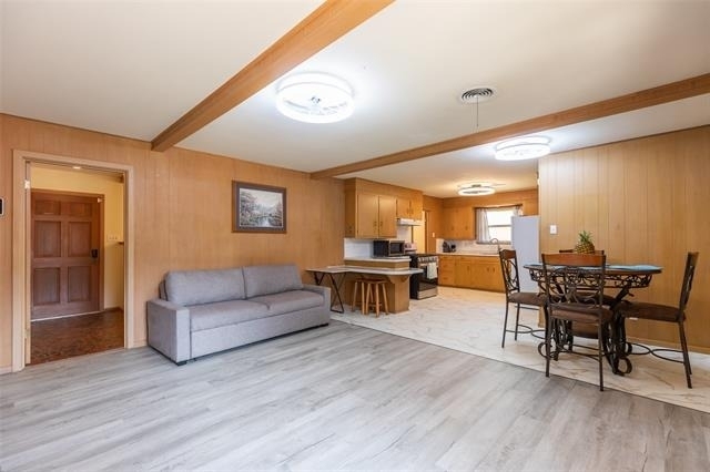 2609 Madison Avenue - Photo 2