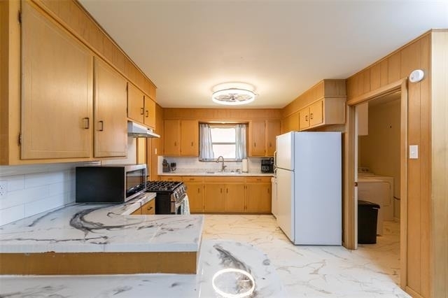 2609 Madison Avenue - Photo 4
