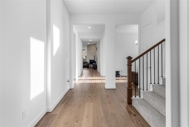 300 Foxglove Hill - Photo 4