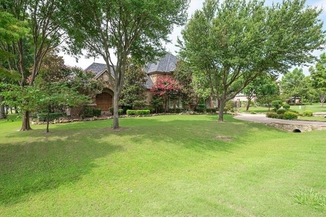 1824 Broken Bend Drive - Photo 1