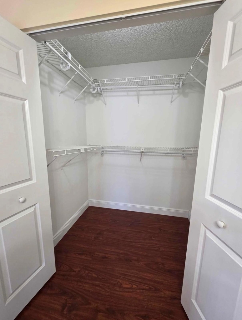 3928 Victoria Drive - Photo 7