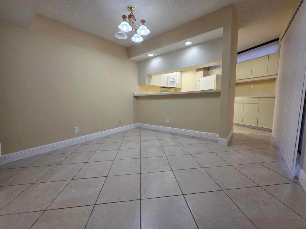 3928 Victoria Drive - Photo 8