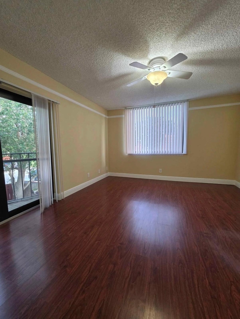 3928 Victoria Drive - Photo 13