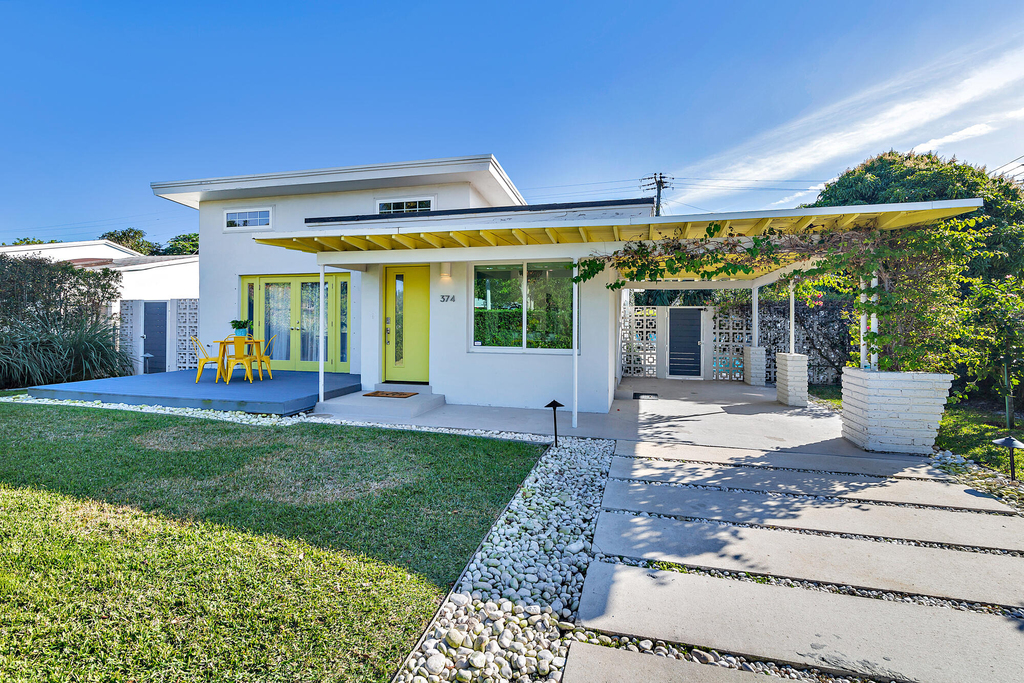 374 Maddock Street - Photo 1