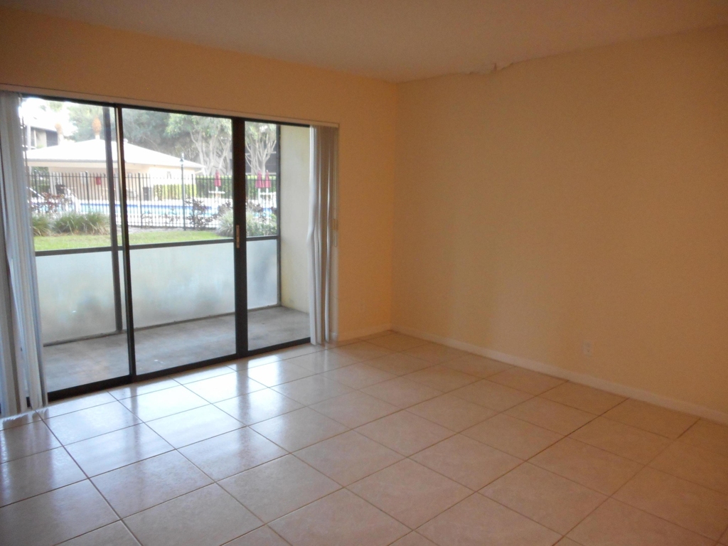 202 Foxtail Drive - Photo 3