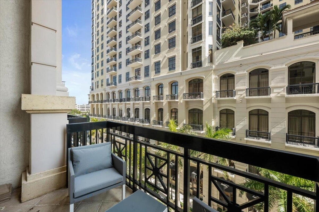 801 S Olive Avenue - Photo 9