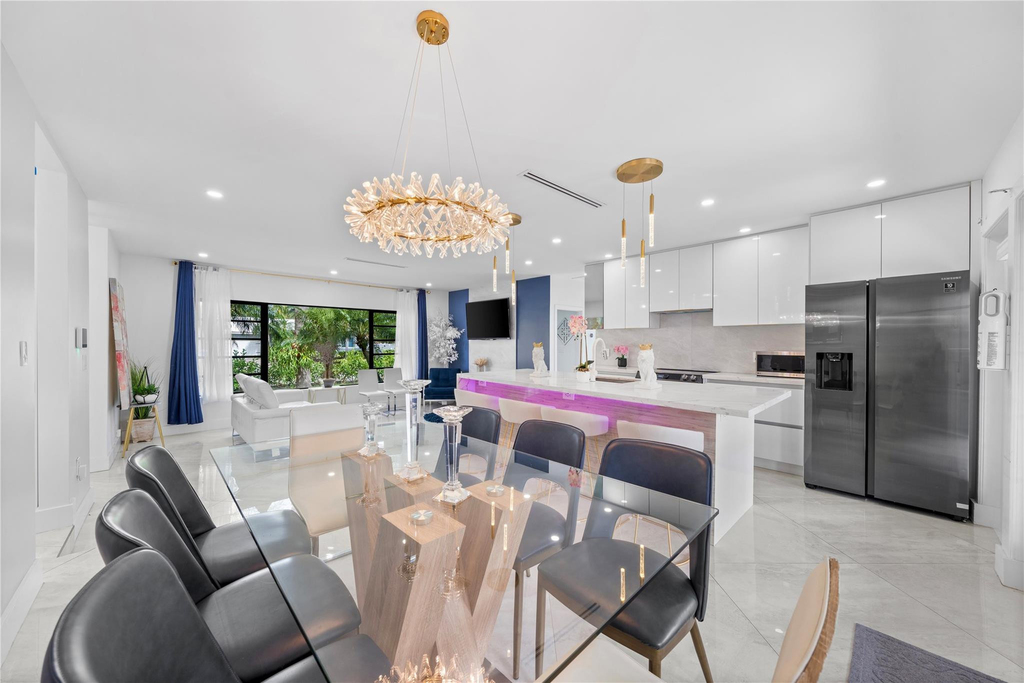 1100 Buchanan Street - Photo 2