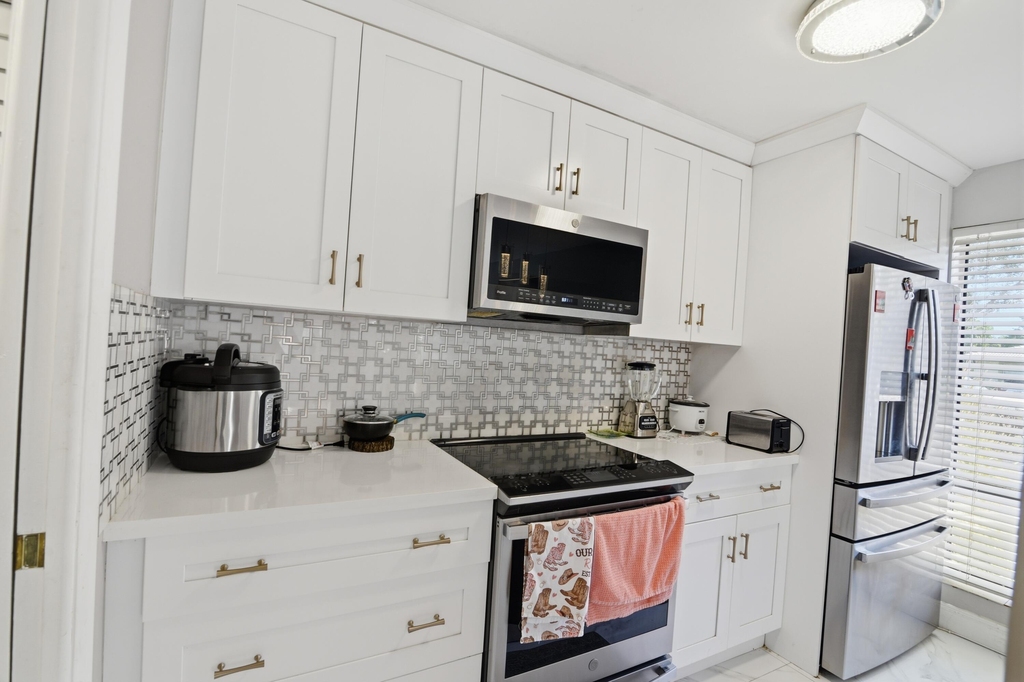 4260 Nw 114th Terrace - Photo 8