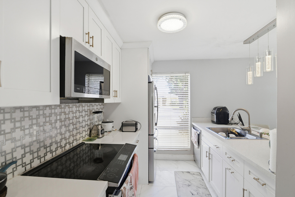 4260 Nw 114th Terrace - Photo 9