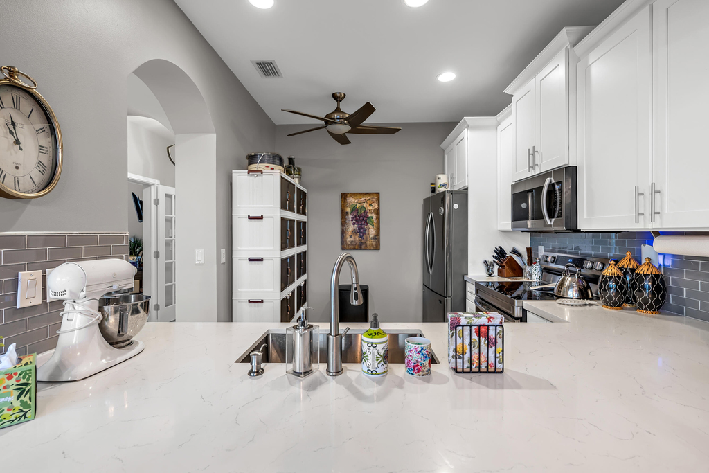 6407 Bella Circle - Photo 4
