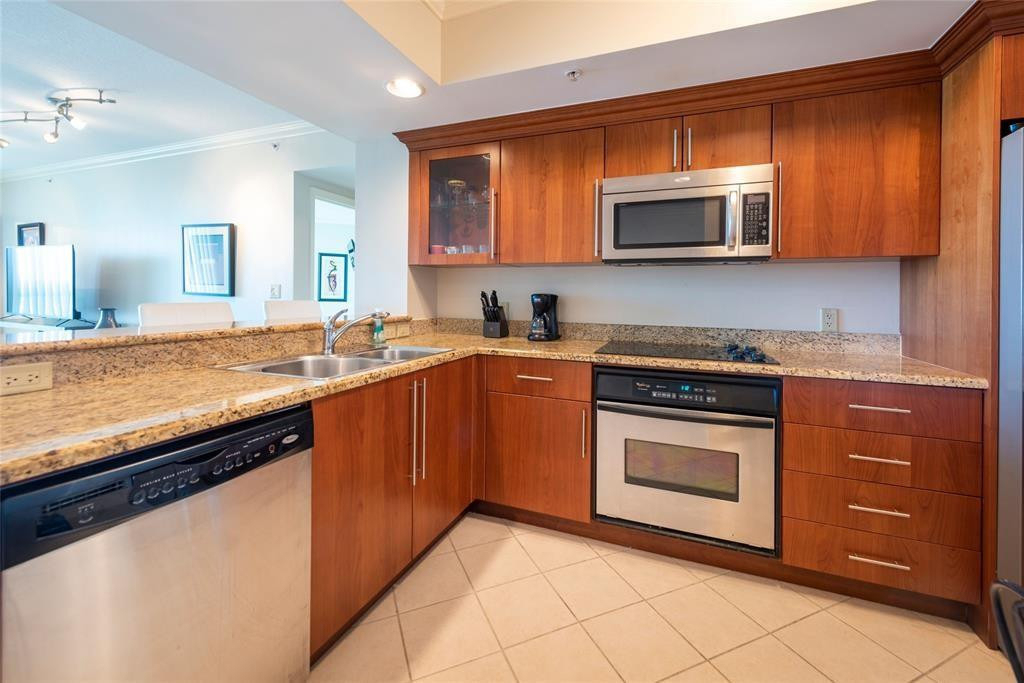 401 Sw 4th Avenue - Photo 2