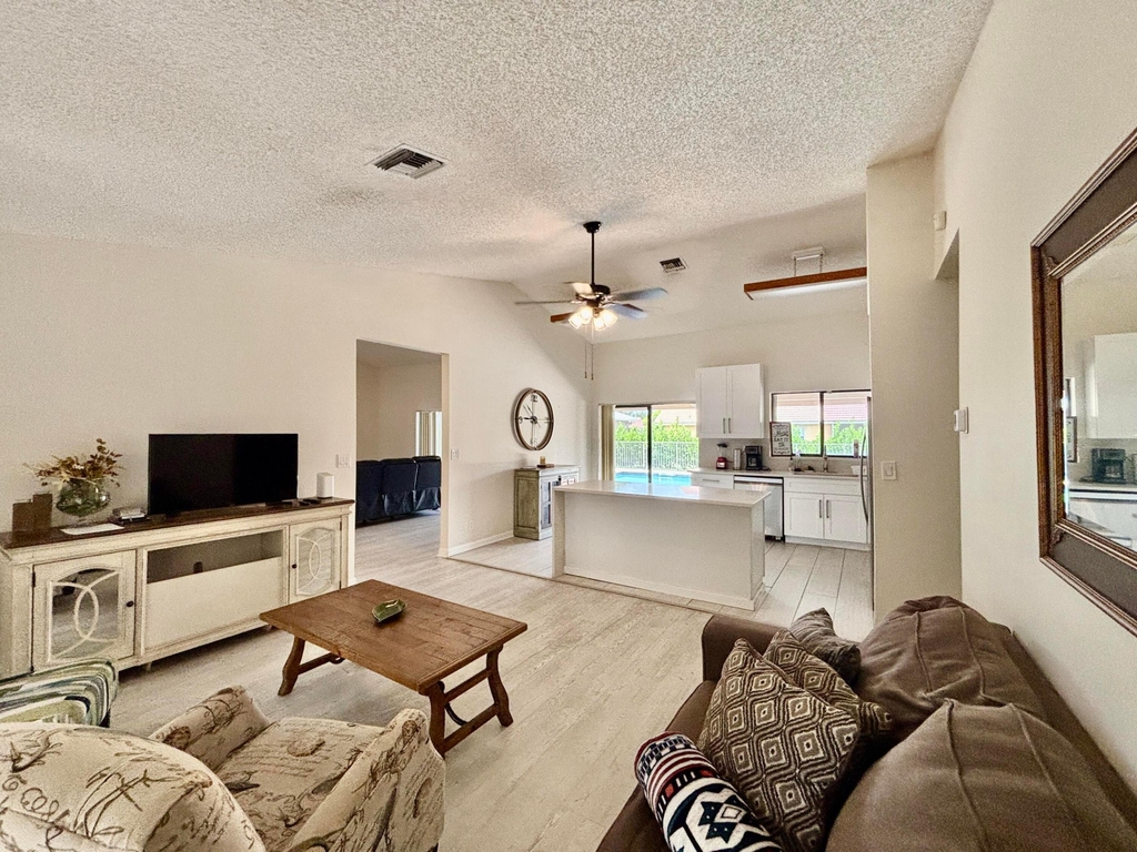 2153 Amesbury Circle - Photo 22