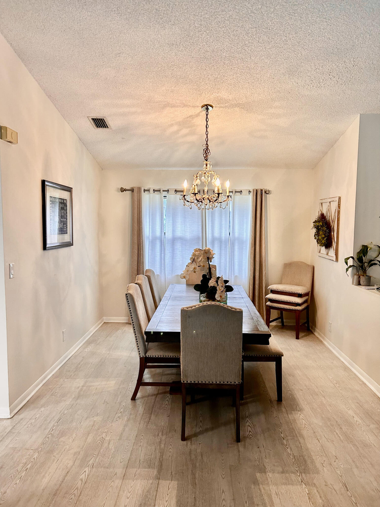 2153 Amesbury Circle - Photo 2