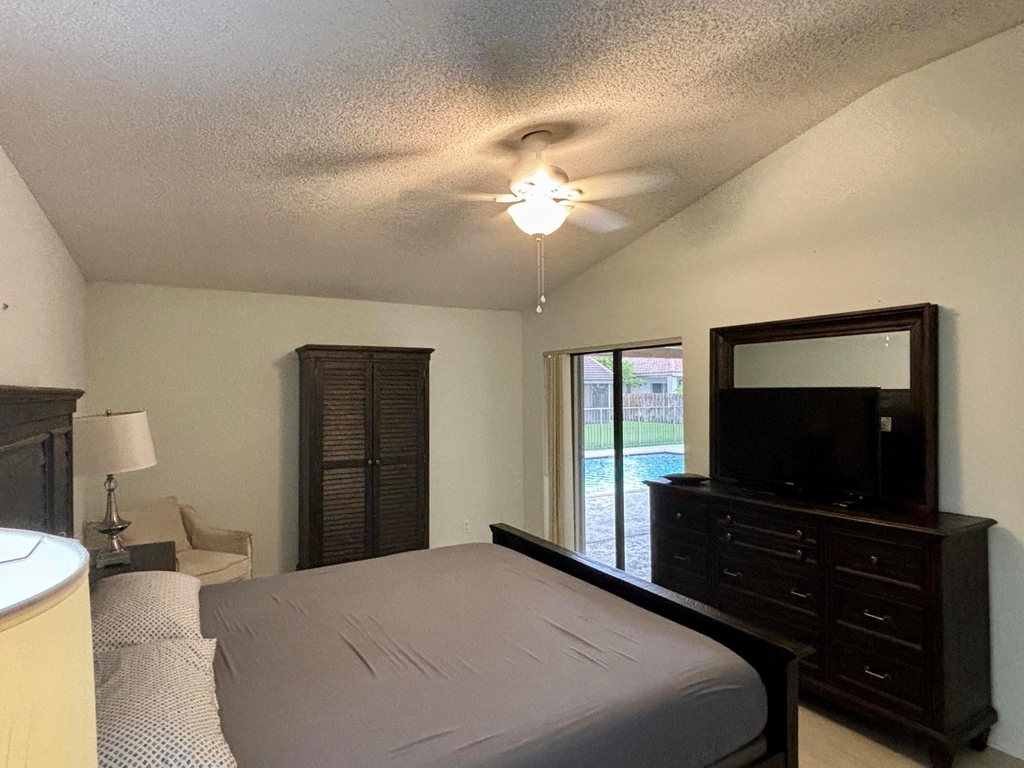 2153 Amesbury Circle - Photo 12