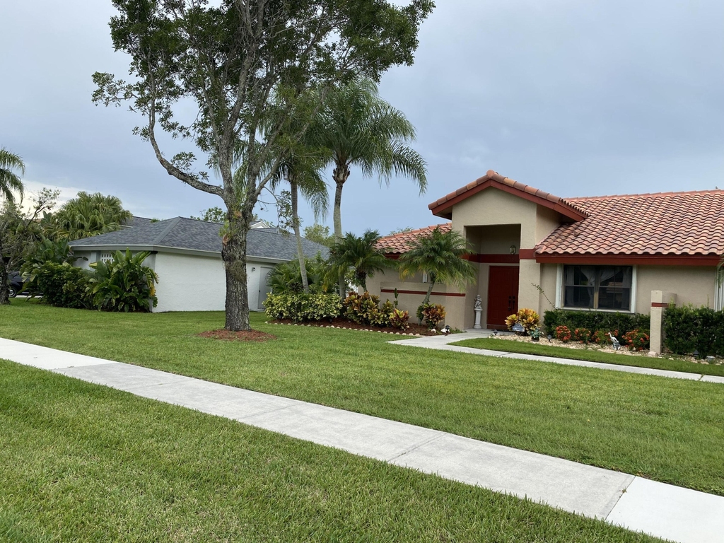 2153 Amesbury Circle - Photo 19