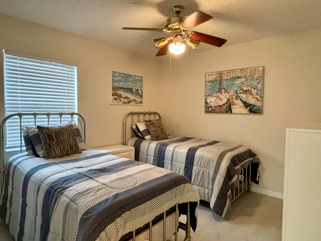 2153 Amesbury Circle - Photo 17