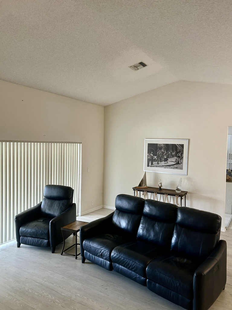 2153 Amesbury Circle - Photo 5