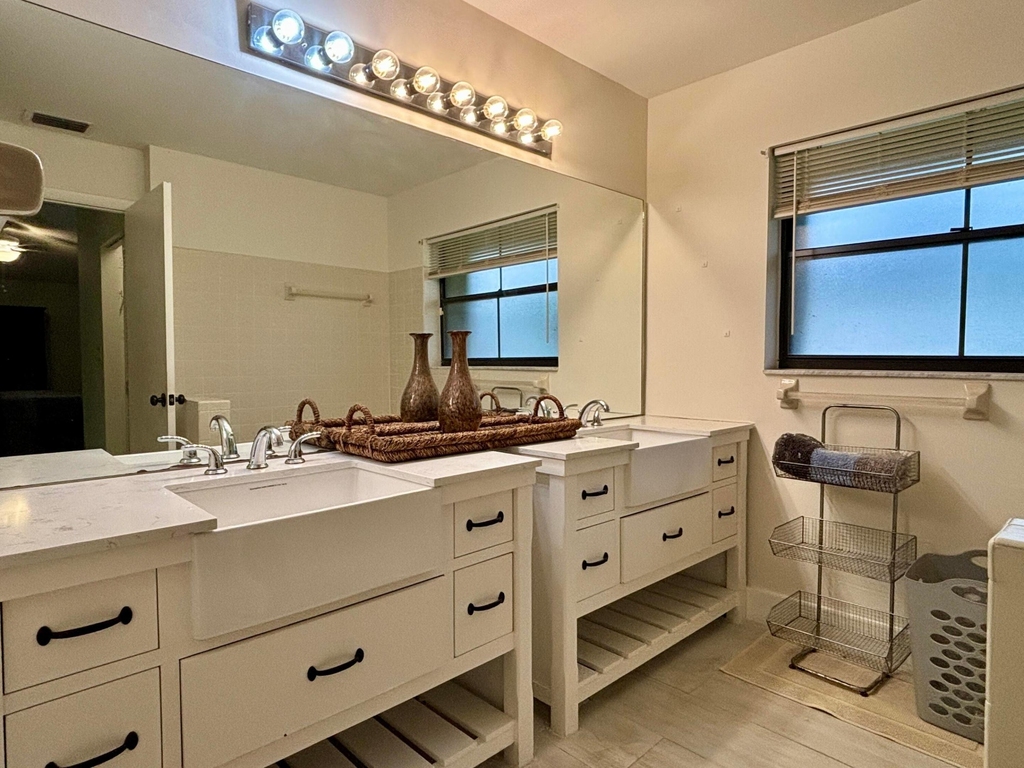 2153 Amesbury Circle - Photo 15