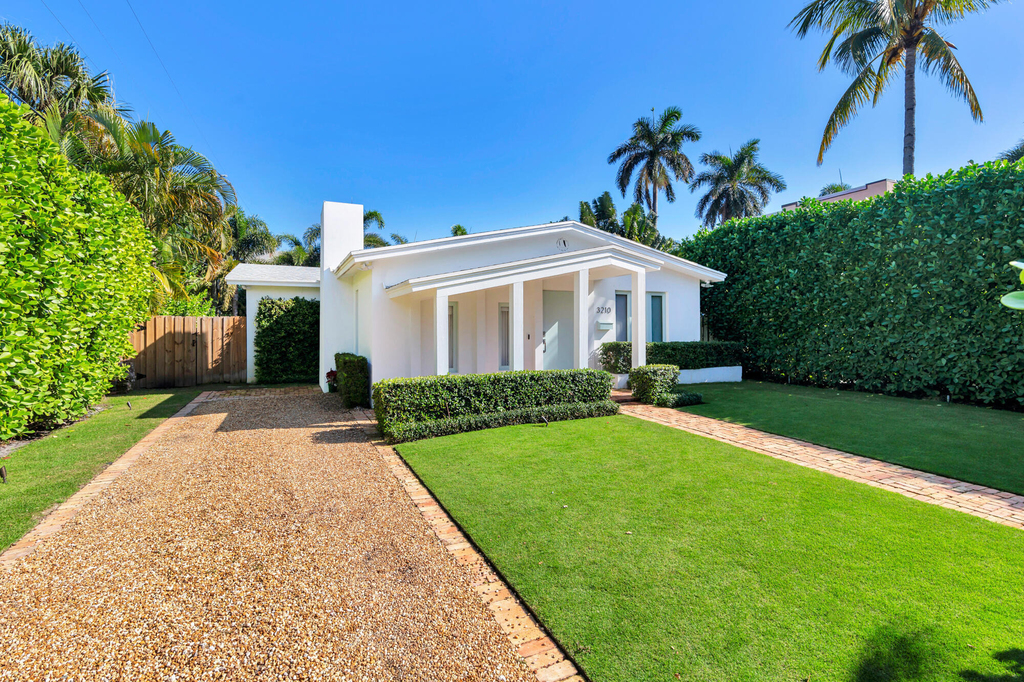3210 Vincent Road - Photo 1