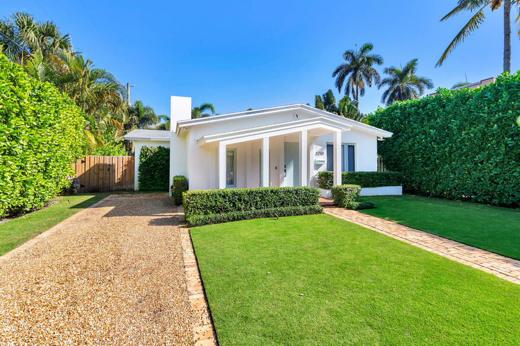 3210 Vincent Road - Photo 2