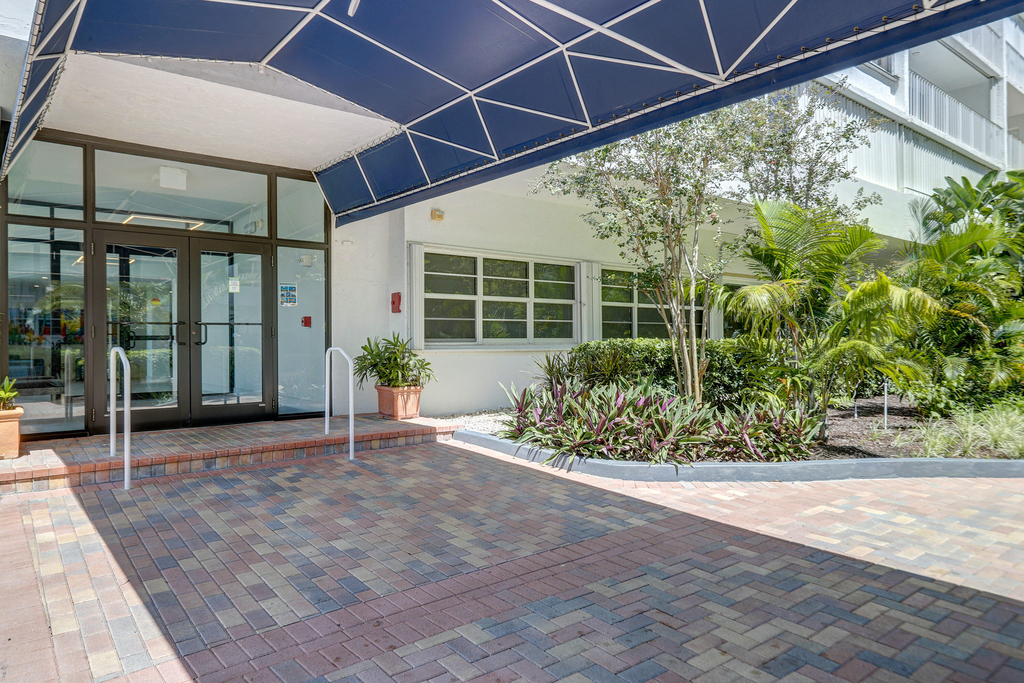 1170 N Federal Highway - Photo 43