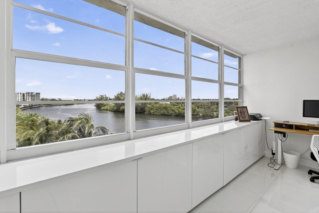 1170 N Federal Highway - Photo 13