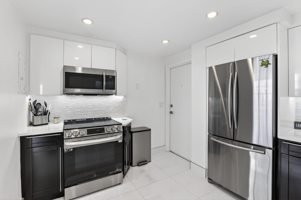 1170 N Federal Highway - Photo 18
