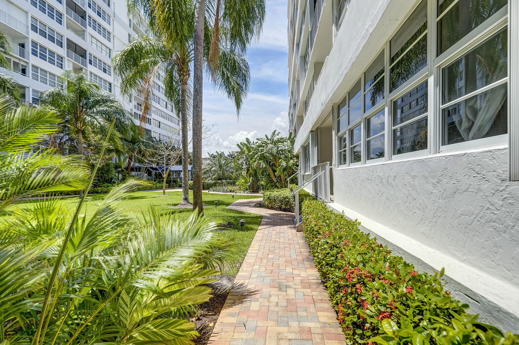 1170 N Federal Highway - Photo 51
