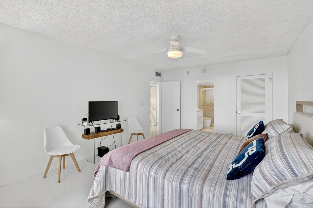 1170 N Federal Highway - Photo 28