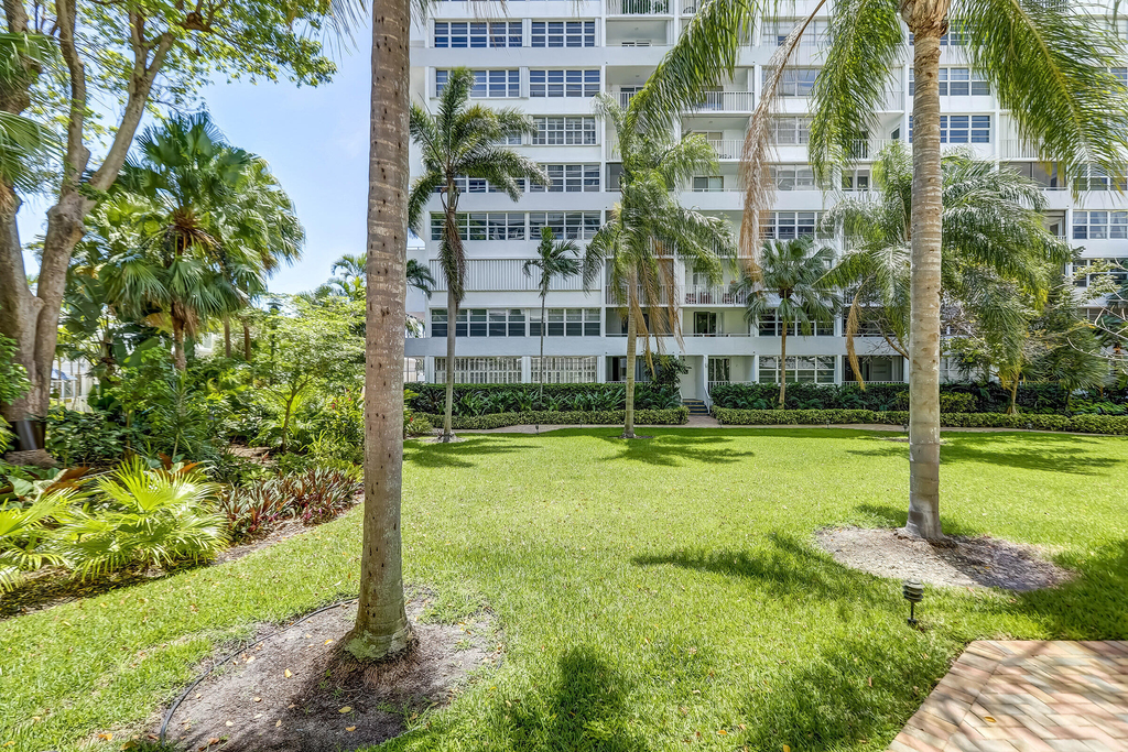 1170 N Federal Highway - Photo 49