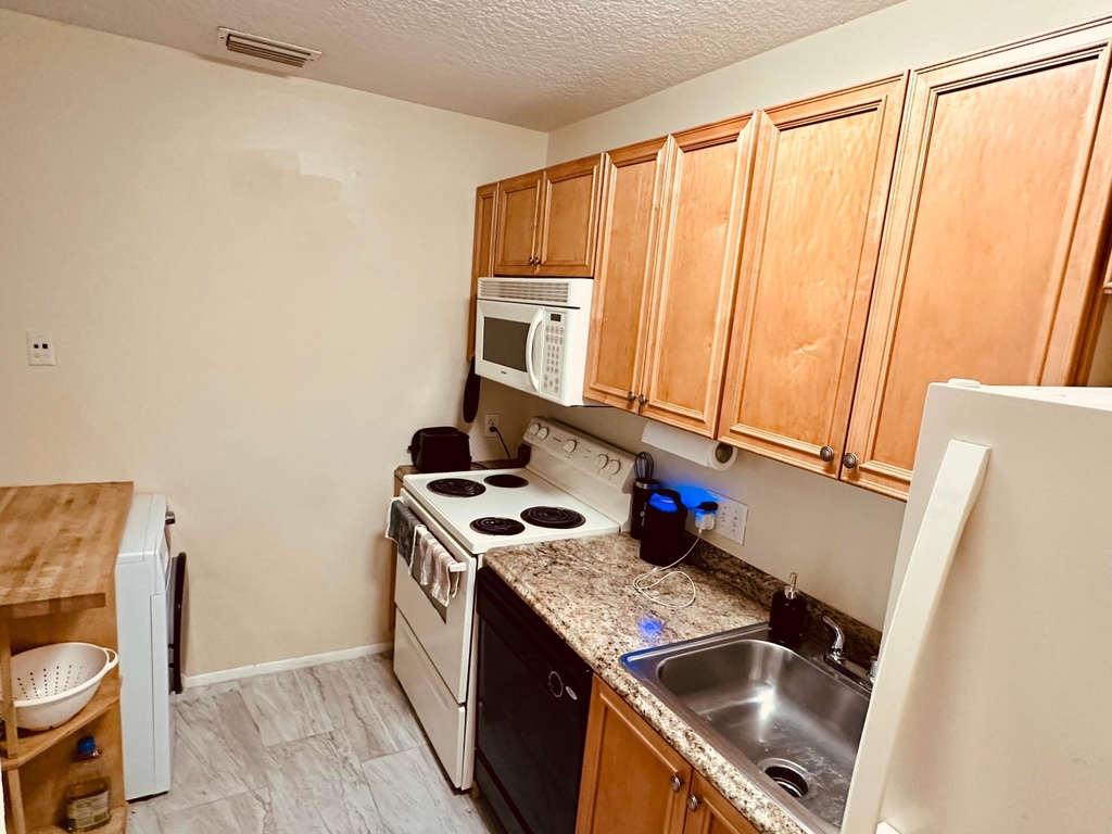 225 S Tropical Trail - Photo 5
