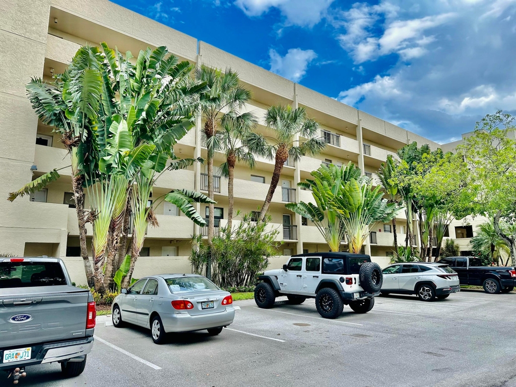 2900 Nw 42nd Avenue - Photo 1