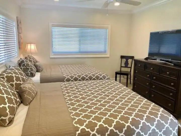 3211 Seaward Drive - Photo 4