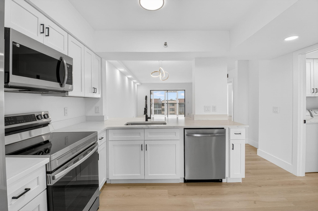 14475 Strathmore Lane - Photo 3