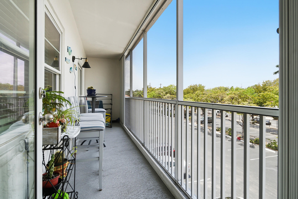 1502 S Lakeside Drive - Photo 5