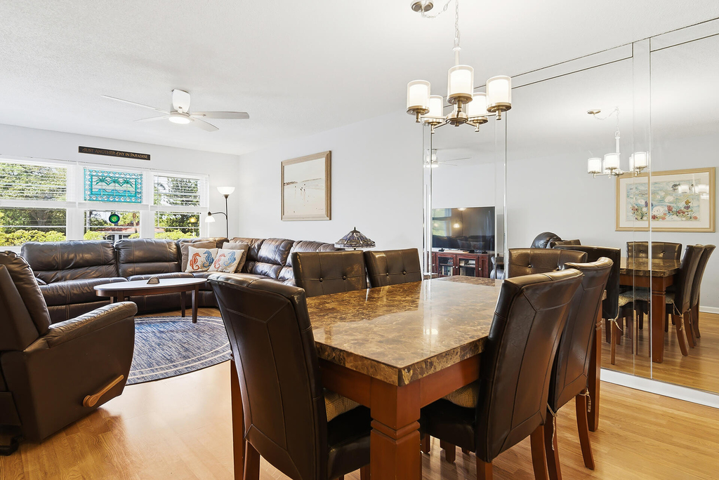 1502 S Lakeside Drive - Photo 2