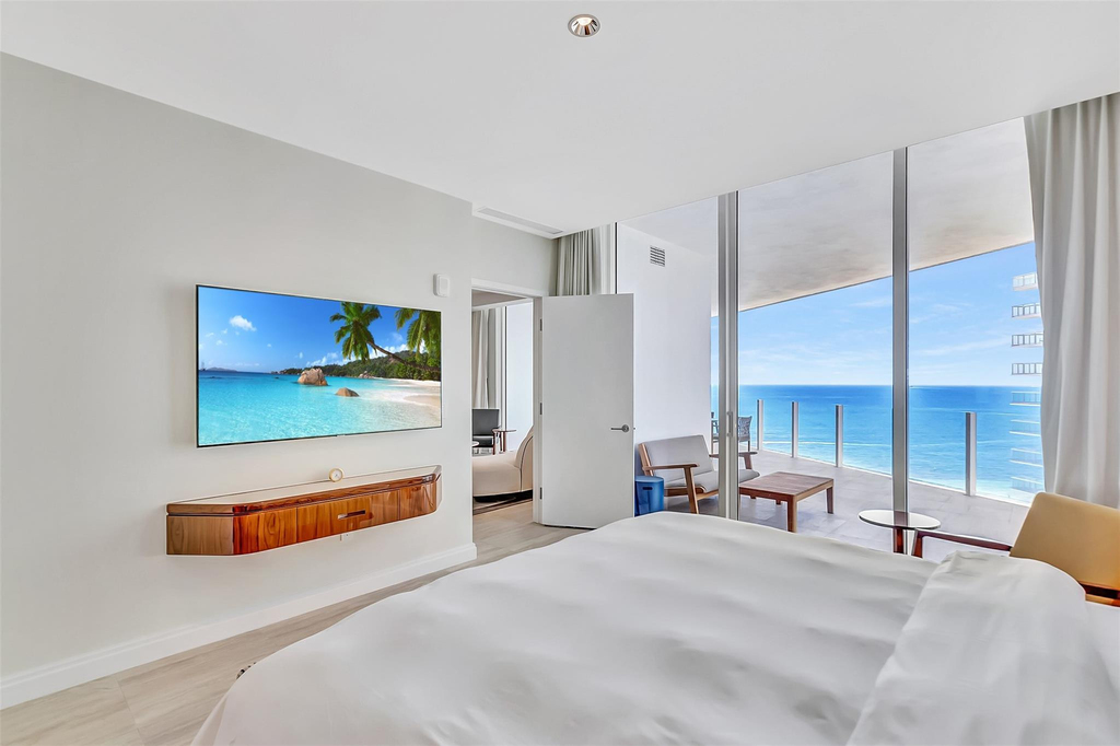 525 N Fort Lauderdale Beach Boulevard - Photo 2