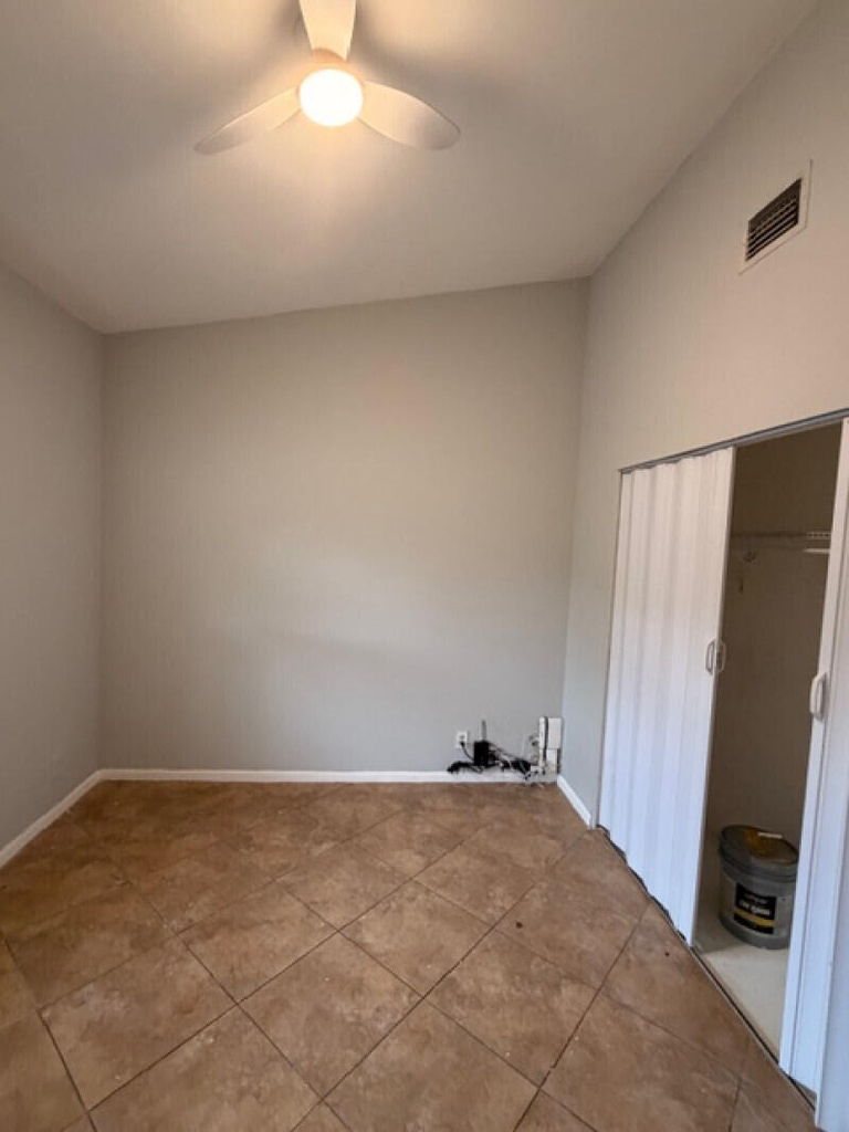 3076 S Oakland Forest Drive - Photo 3