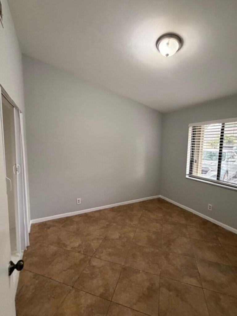 3076 S Oakland Forest Drive - Photo 7