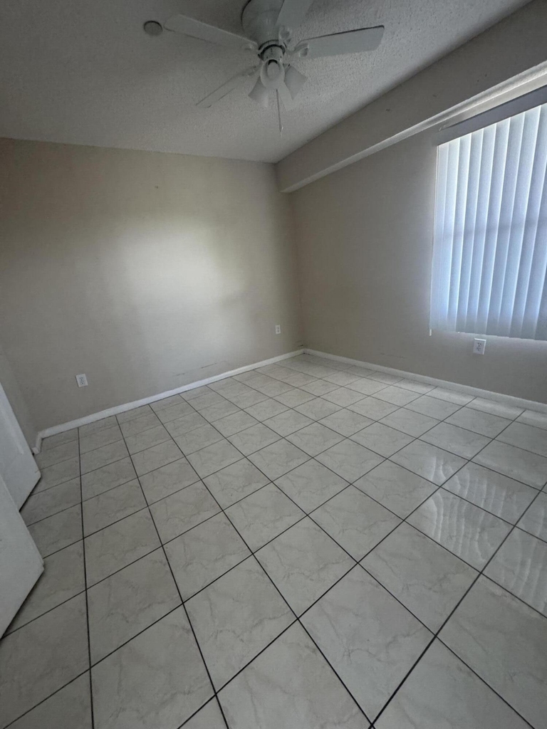 701 Sw 141st Avenue - Photo 6