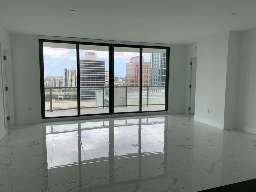 100 E Las Olas Boulevard - Photo 5