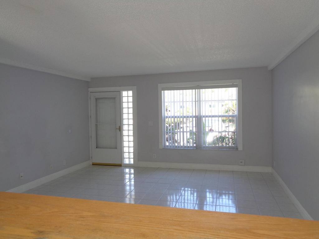 1917 Ne 3rd Street - Photo 8