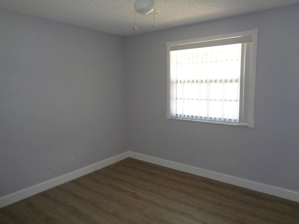 1917 Ne 3rd Street - Photo 14