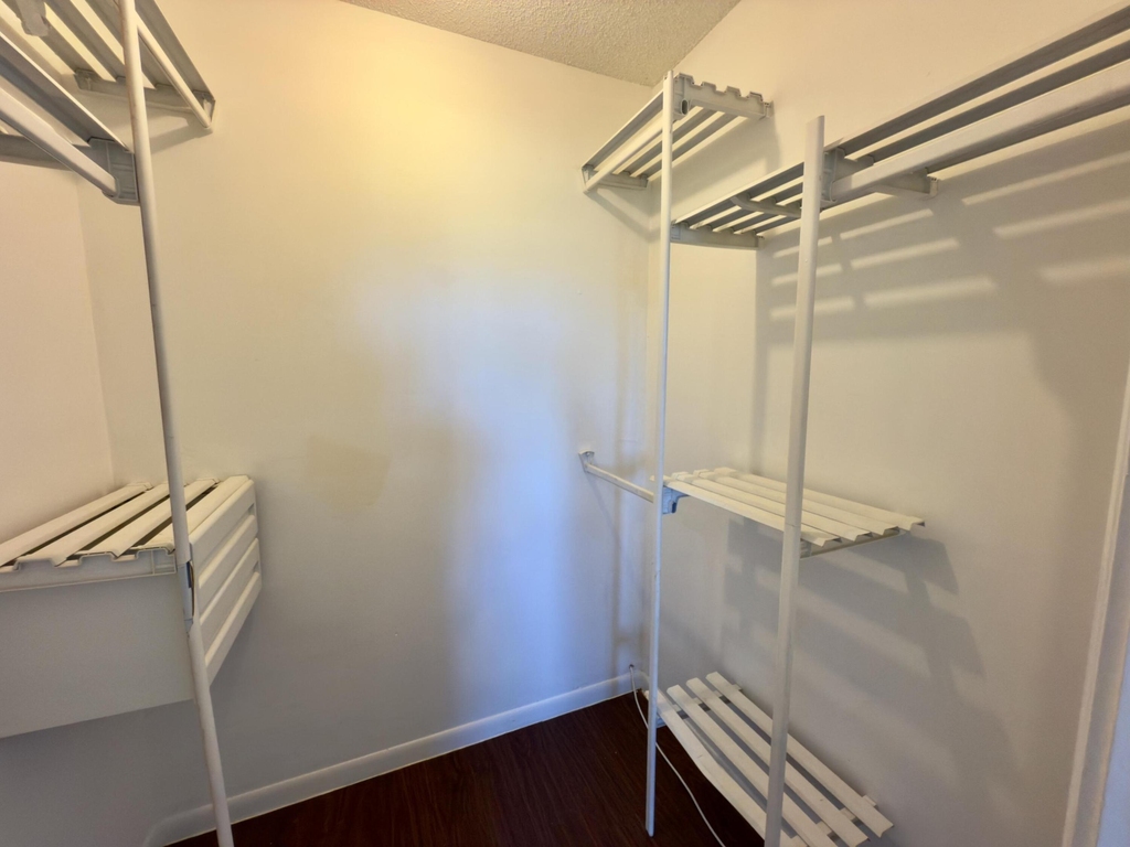 560 Se 2nd Avenue - Photo 11