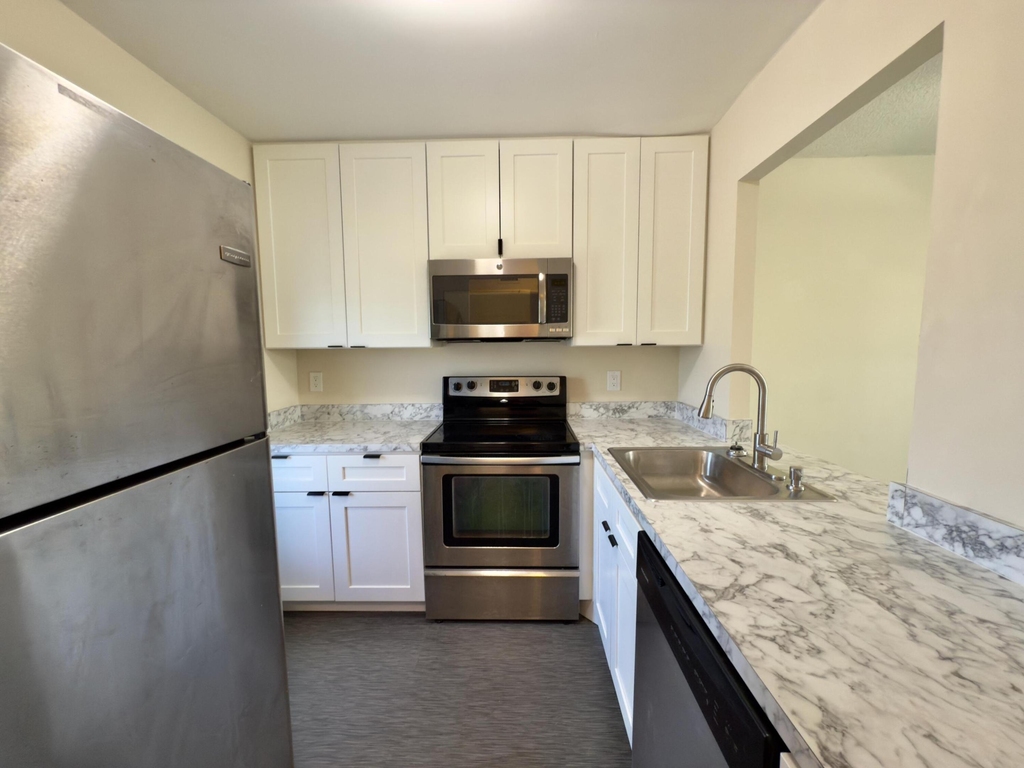 560 Se 2nd Avenue - Photo 3